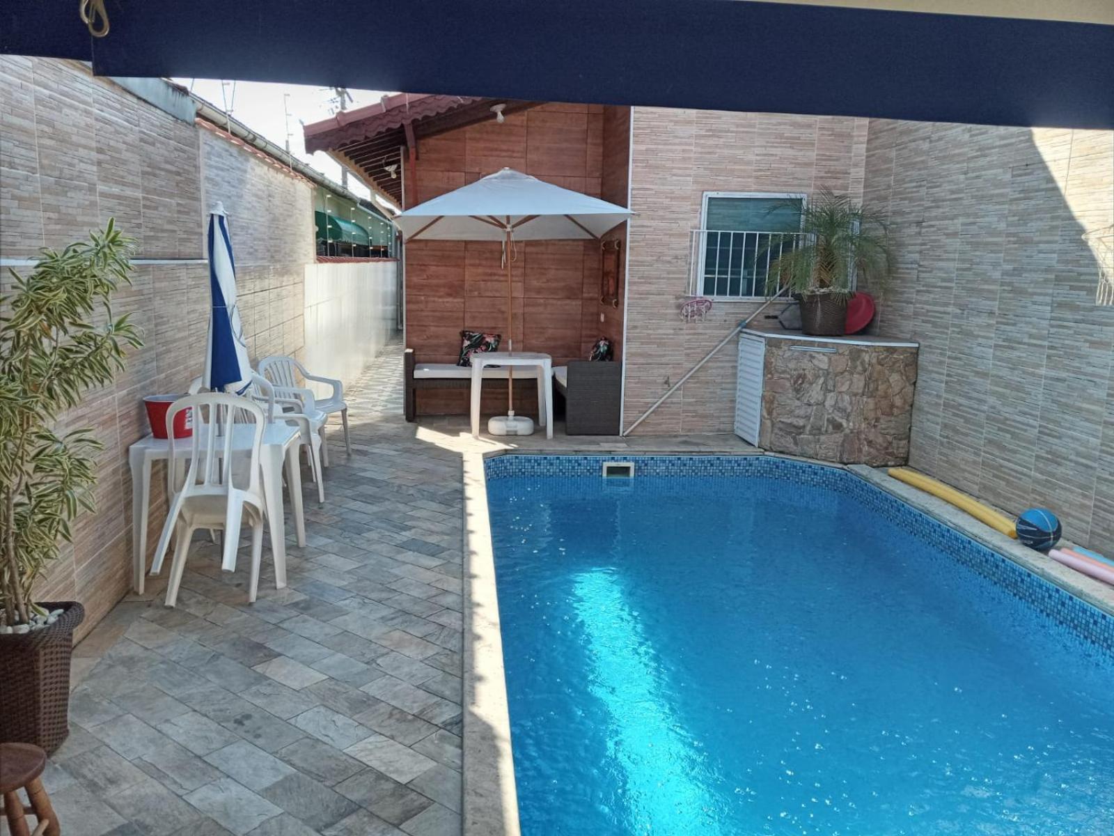 프라이아 그란데 Casa Moderna E Aconchegante Com Opcao De Piscina Aquecida Cobrado A Parte, Area Gourmet Com Churrasqueira Em Deck Coberto, Lareira Na Sala A Apenas 50 Metros Da Praia 빌라 외부 사진